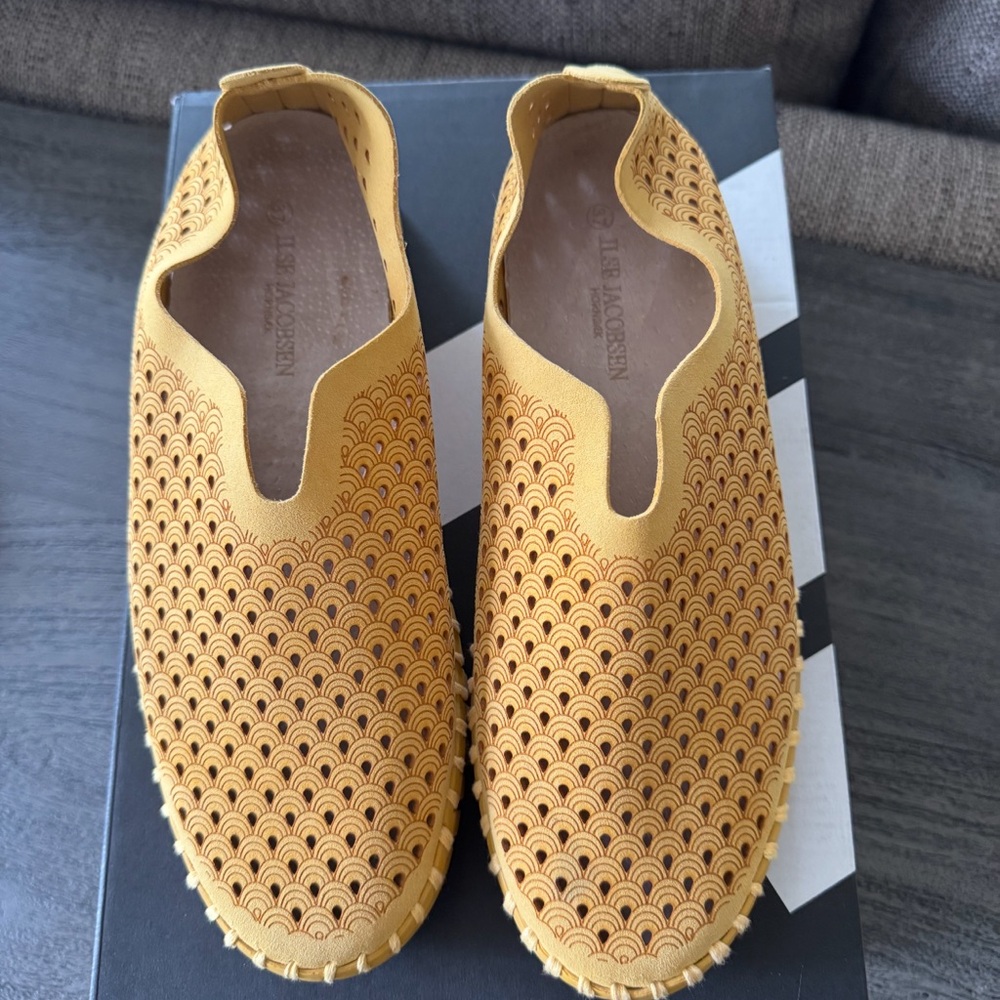 Ilse Jacobsen Hornbæk Tulip 139 Slip-On Flats Yellow EU37/US6.5-7